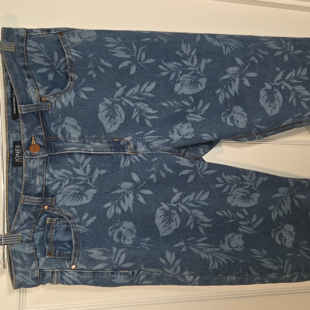 Jones N.Y. Floral Patterned Blue Jeans Size 14